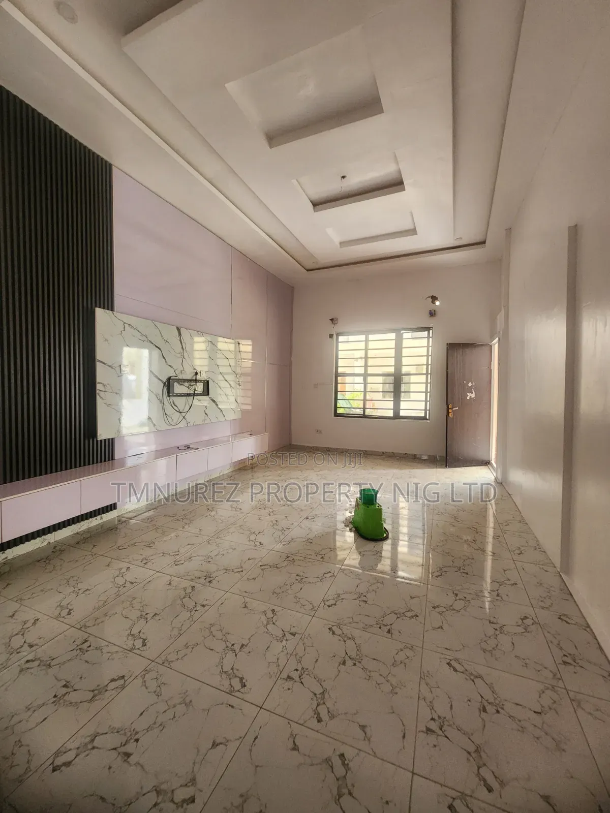 Mini Flat in Ikota for rent