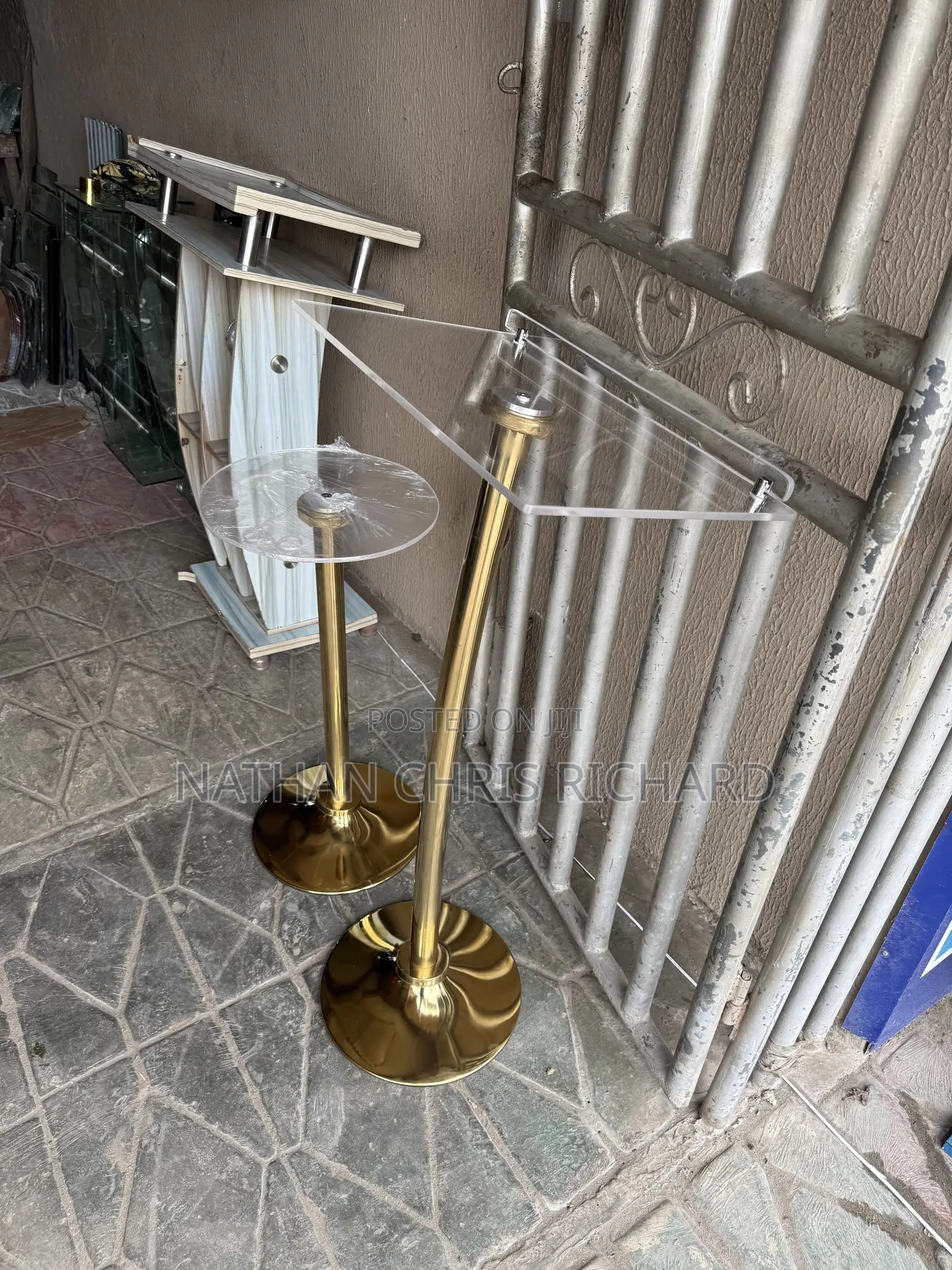 View Set Gold Acrylic Pulpit