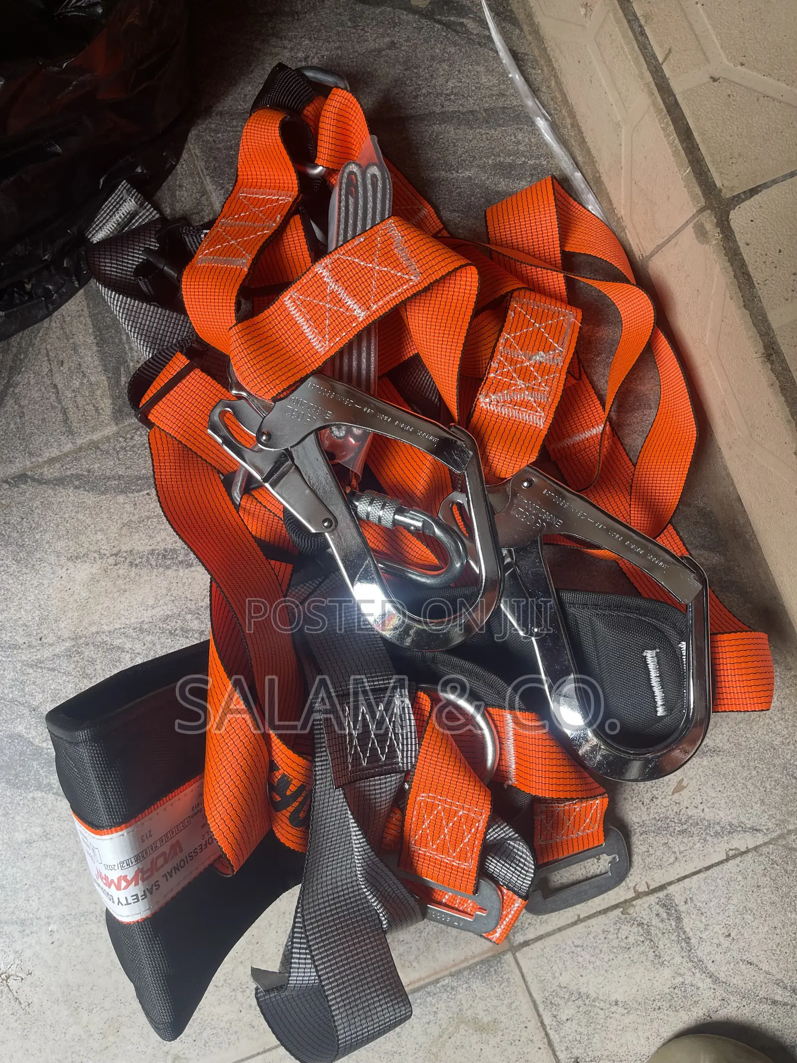 Heavy Duty Full Body Safety Harness Double Hook With Shock Absorber