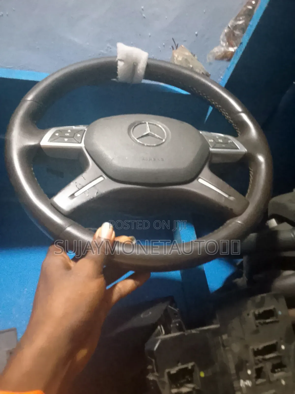 Mercedes-Benz Formica 166 Steering Wheel 2013 and Normal Own