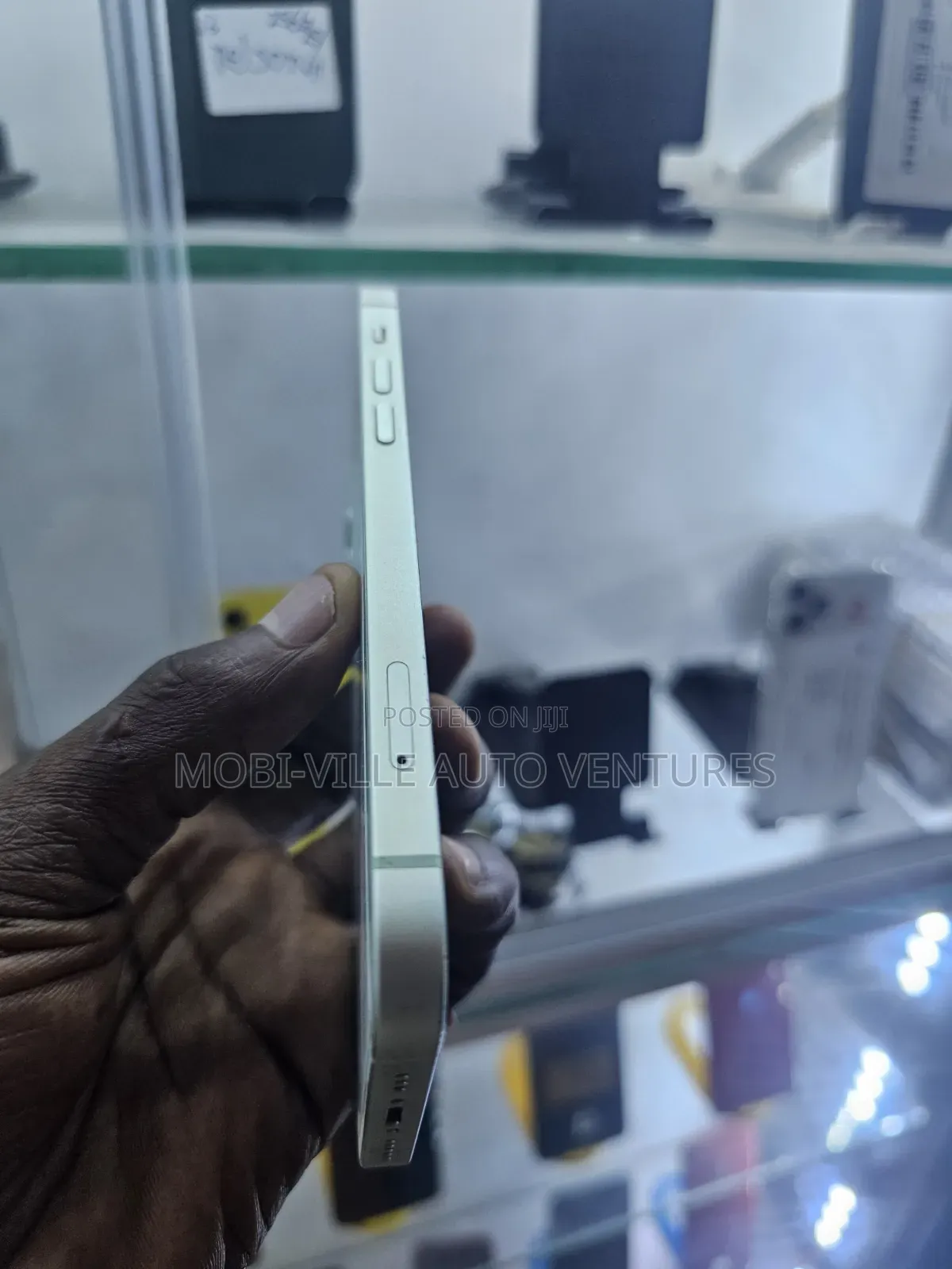 Apple iPhone 12 64 GB