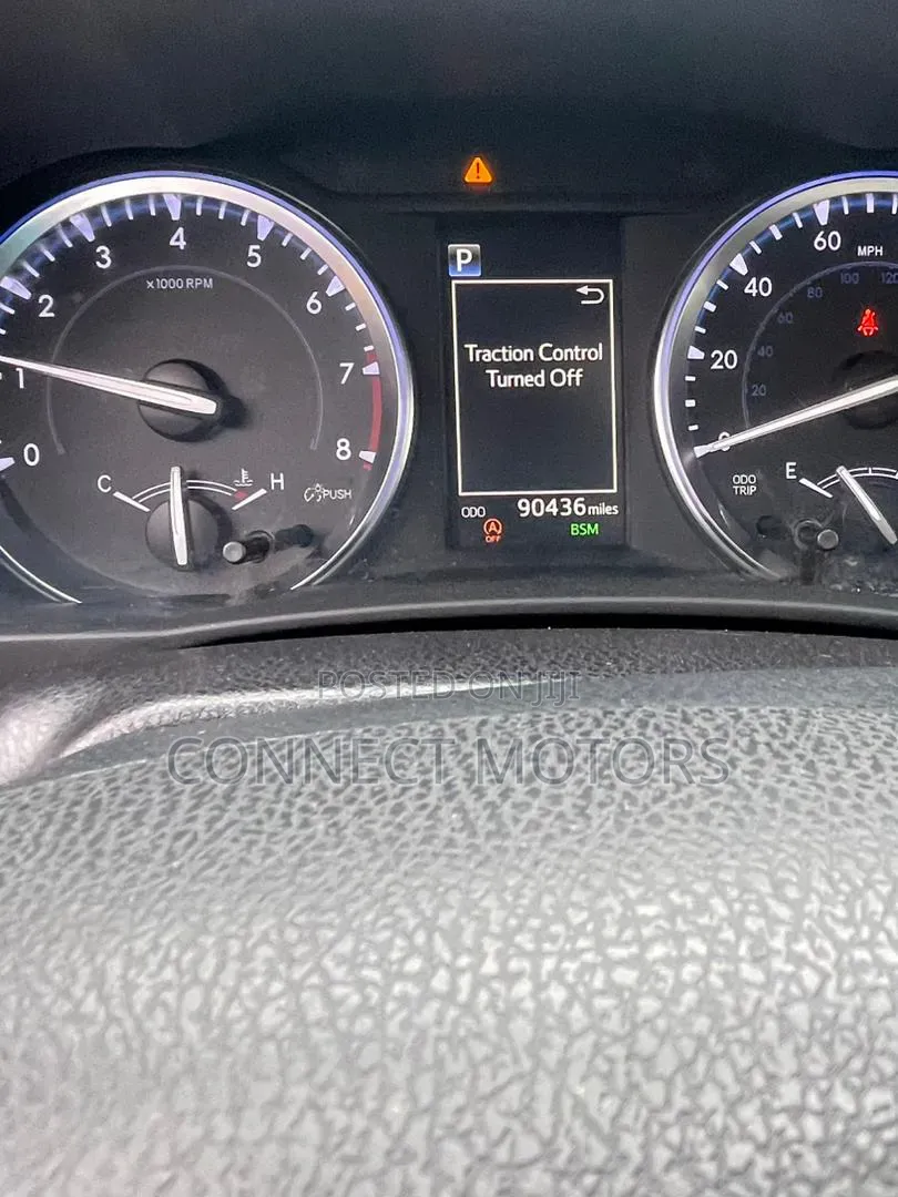 Toyota Highlander XLE 4x2 V6 (3.5L 6cyl 8A) 2018 Gray