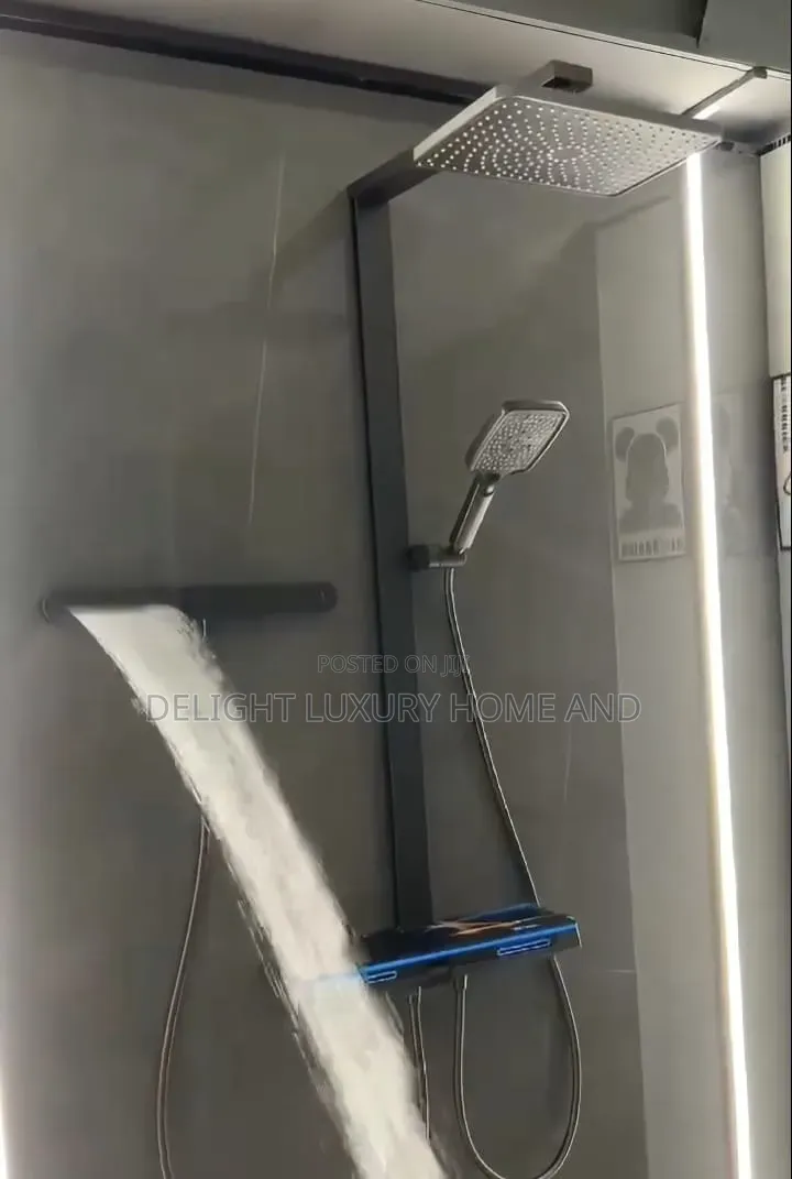 Black Luxury Showers for Master Bathroom