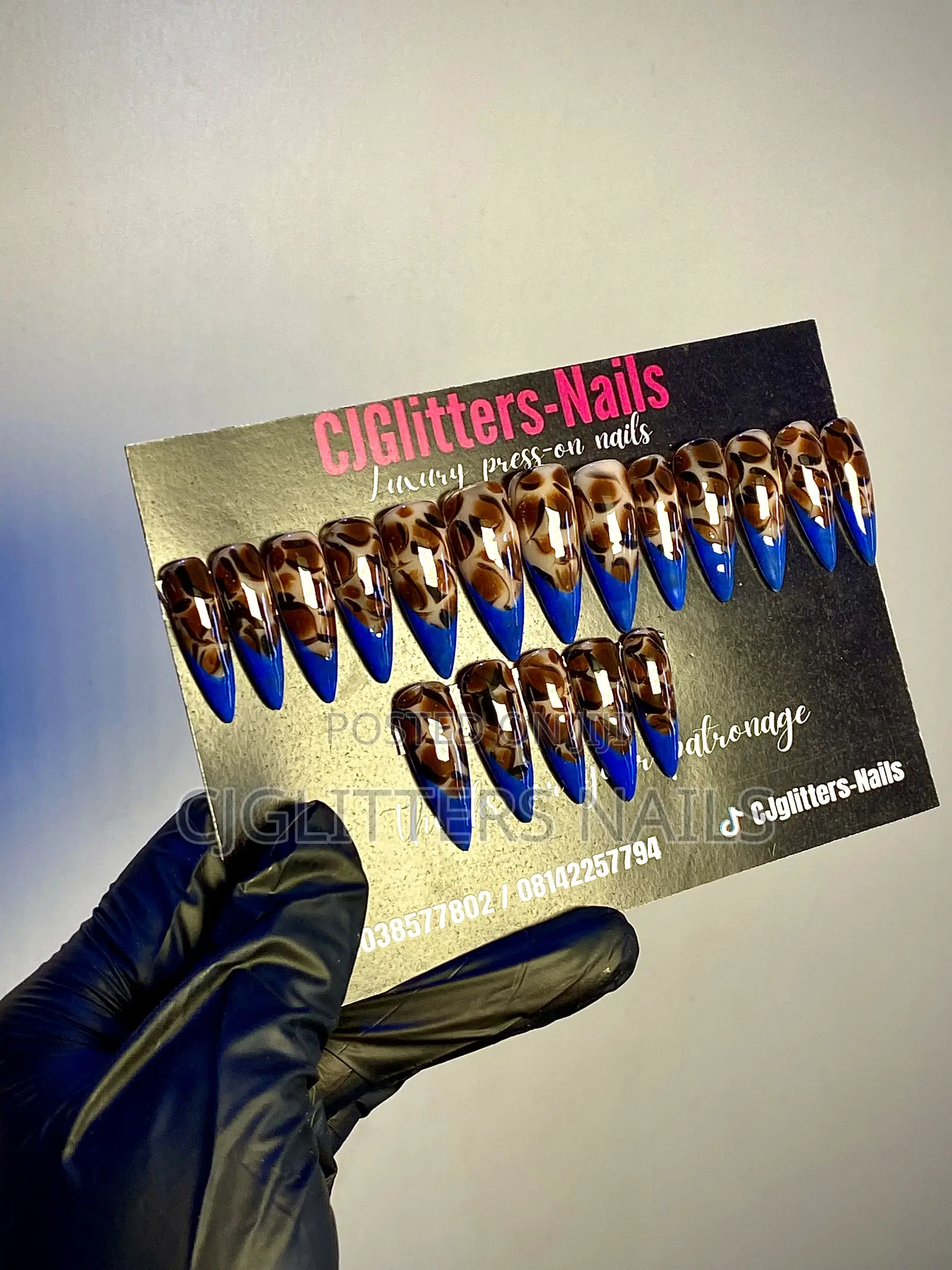 Luxury Press on Nails