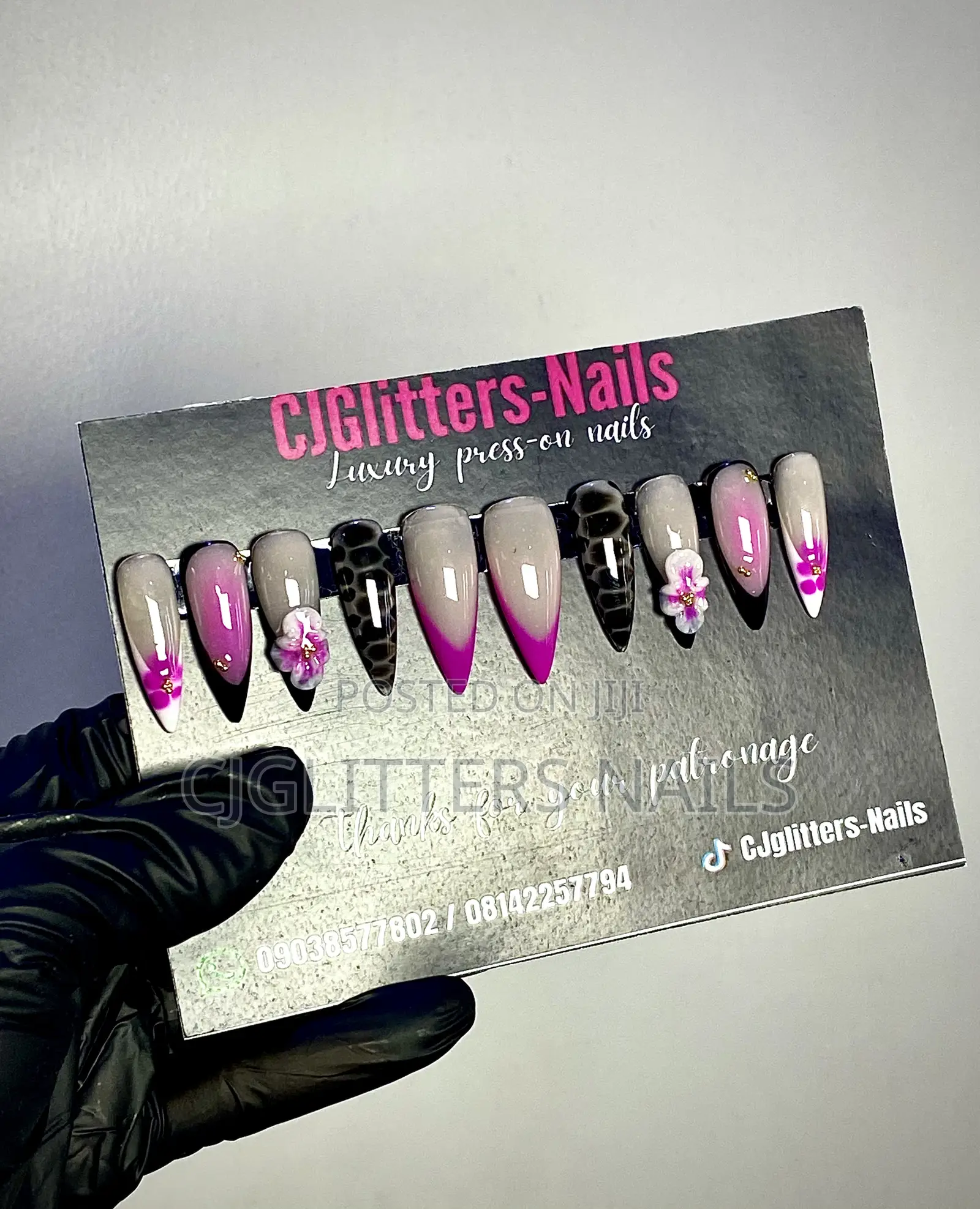 Luxury Press on Nails