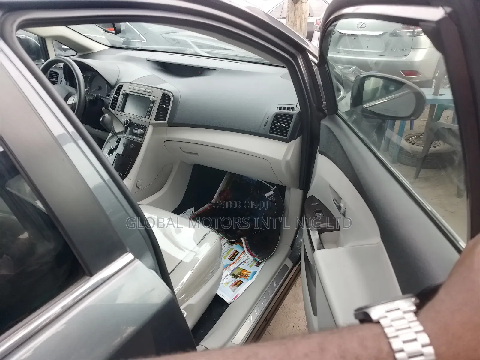 Direct Tokunbo Toyota Venza Limited 2011.