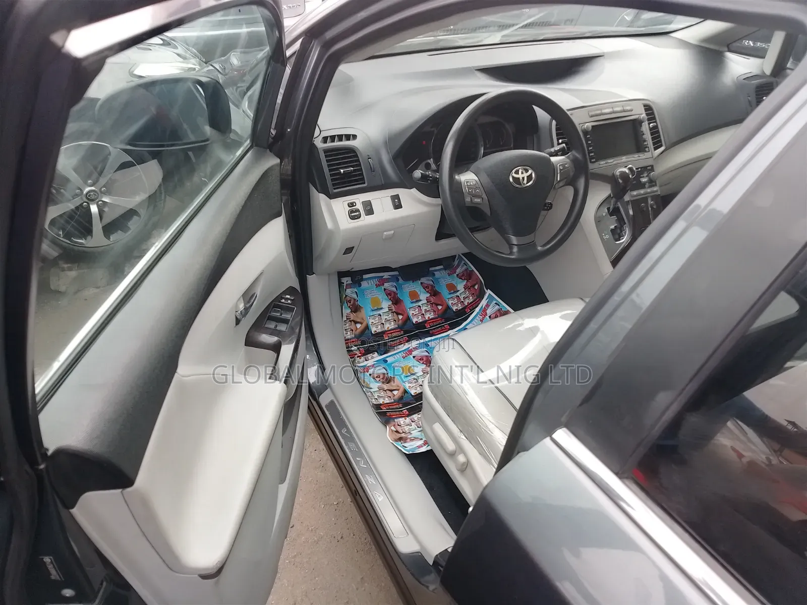 Direct Tokunbo Toyota Venza Limited 2011.