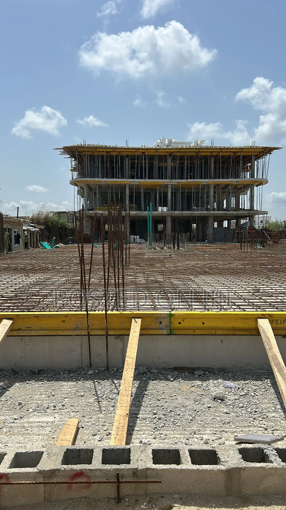 2bdrm Apartment in Orange Square, Lekki Phase 1 for sale
