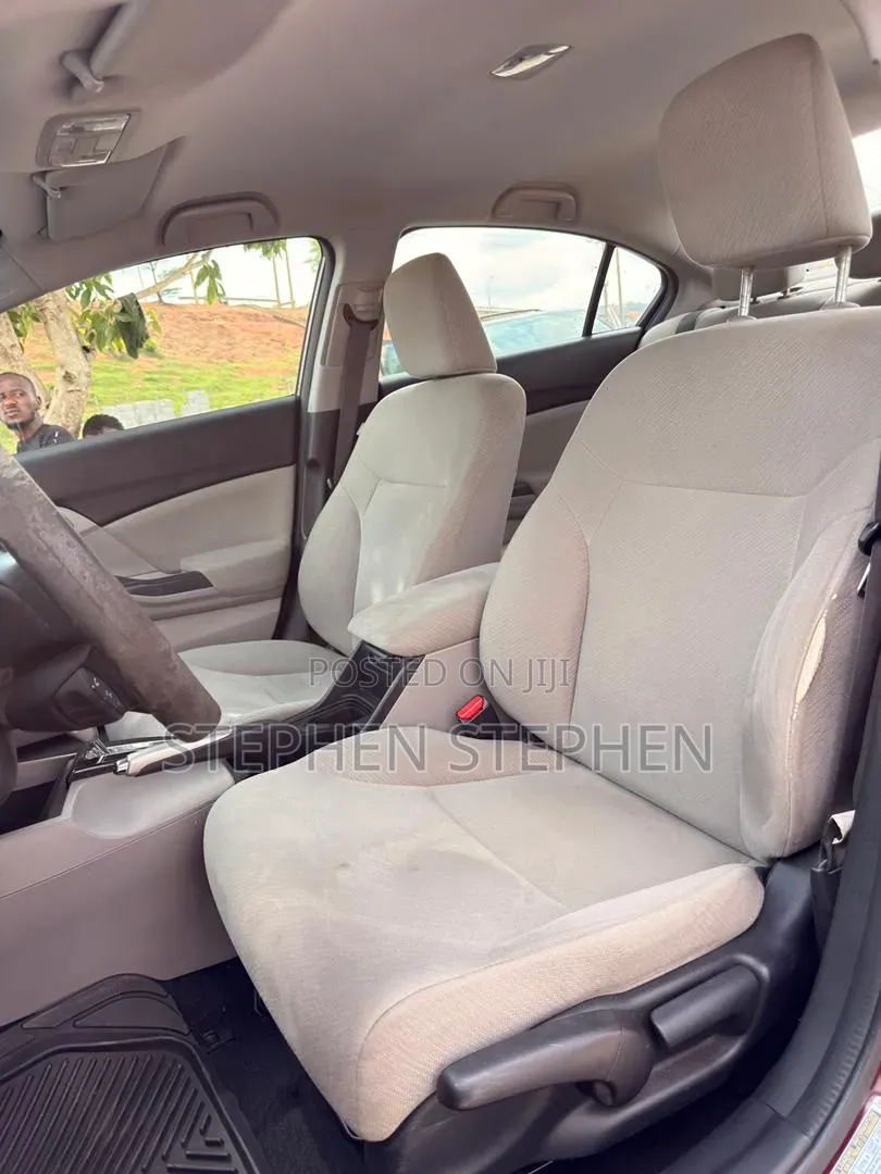 Honda Civic LX Sedan 2012 Red