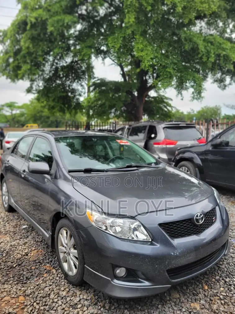 Toyota Corolla S 4dr Sedan (1.8L 4cyl 4A) 2010 Gray