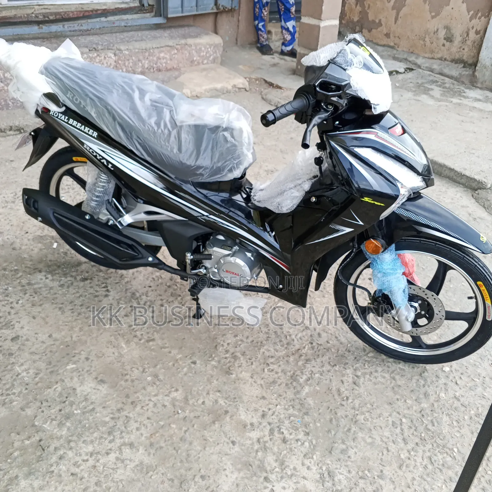 New Royal Motorcycle 2025 Black