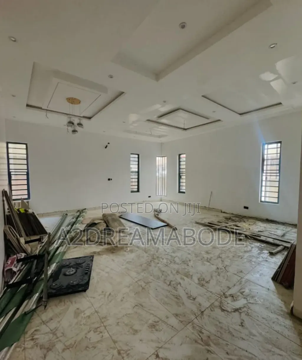 5bdrm Duplex in Magodo Phase 1 for sale