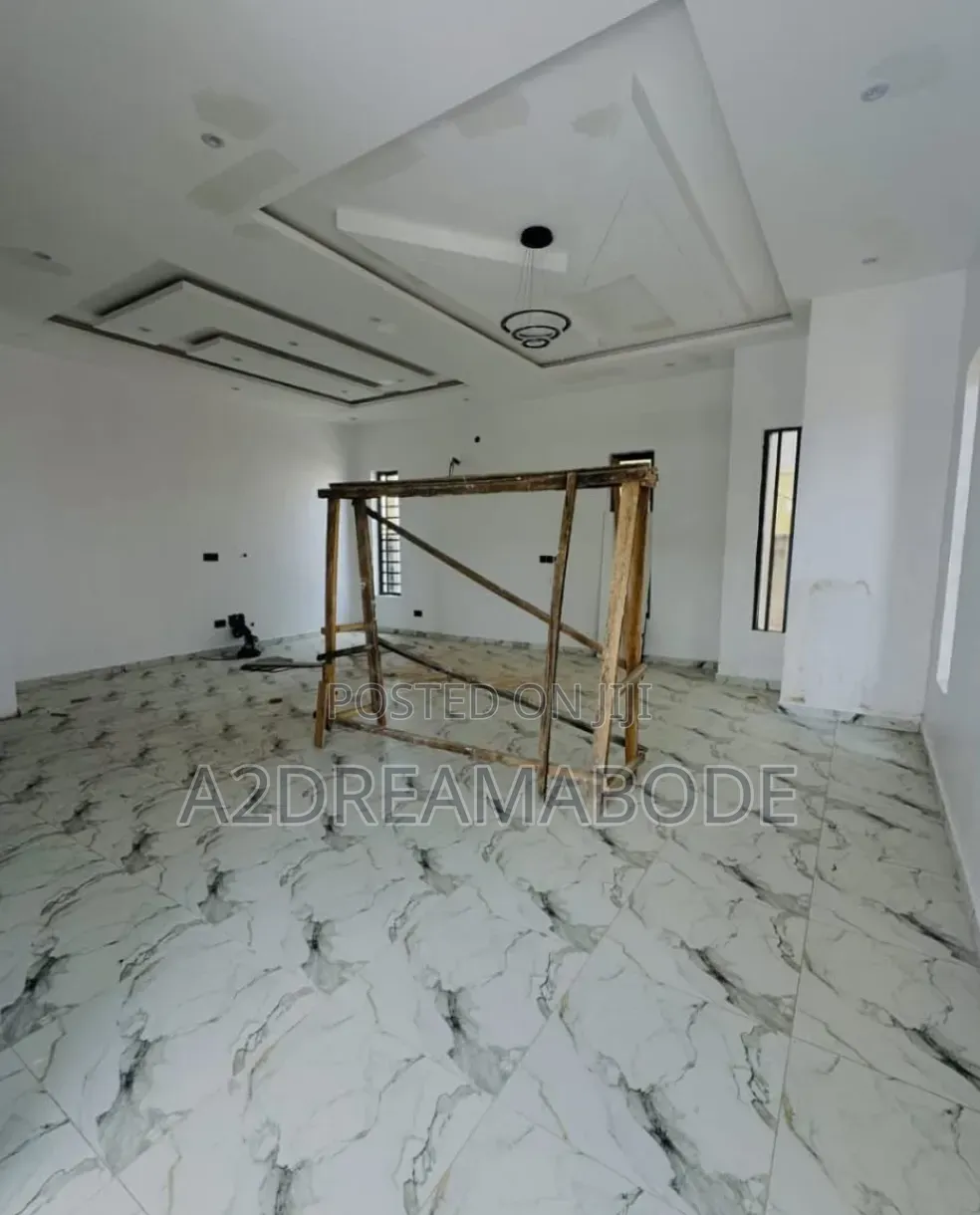 5bdrm Duplex in Magodo Phase 1 for sale