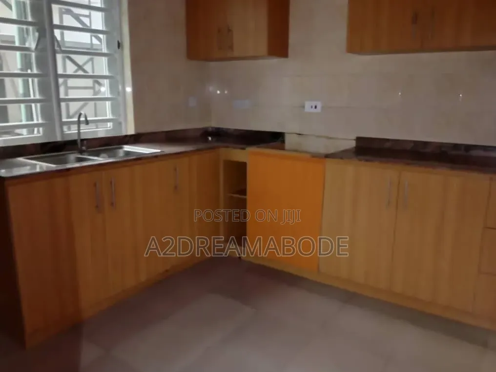 3bdrm Apartment in Opic, Isheri North for rent