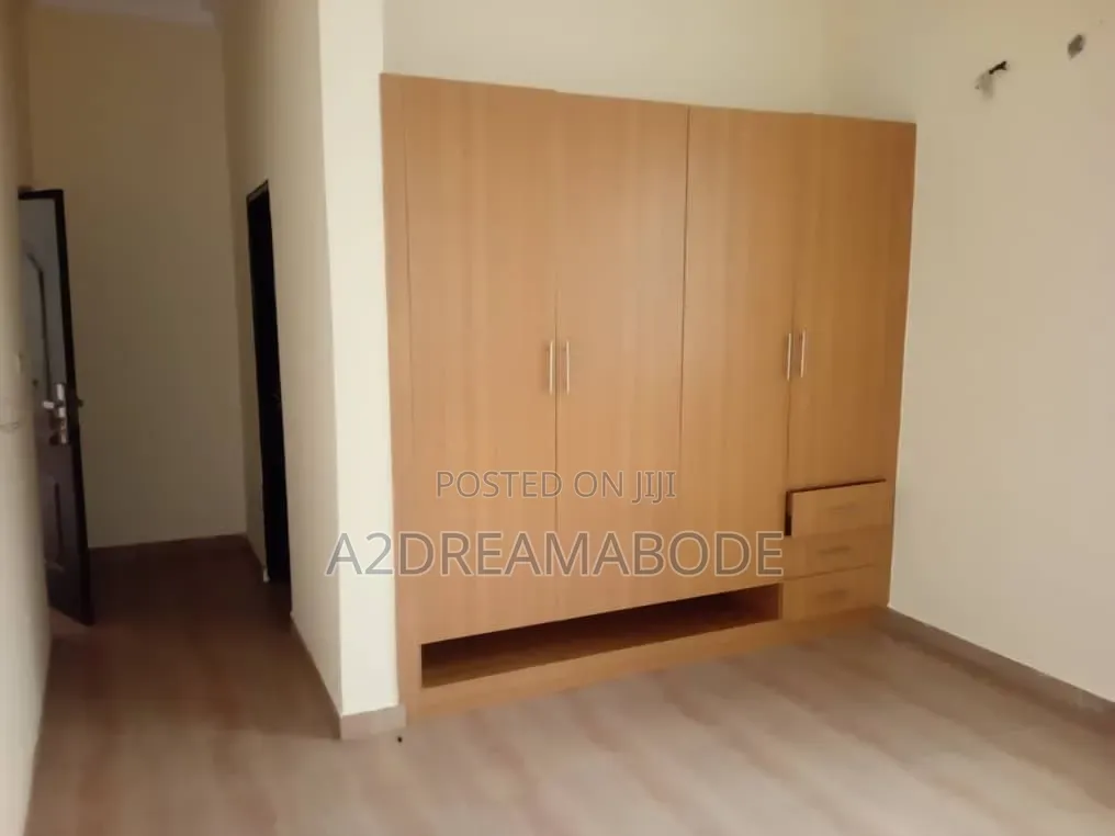 3bdrm Apartment in Opic, Isheri North for rent