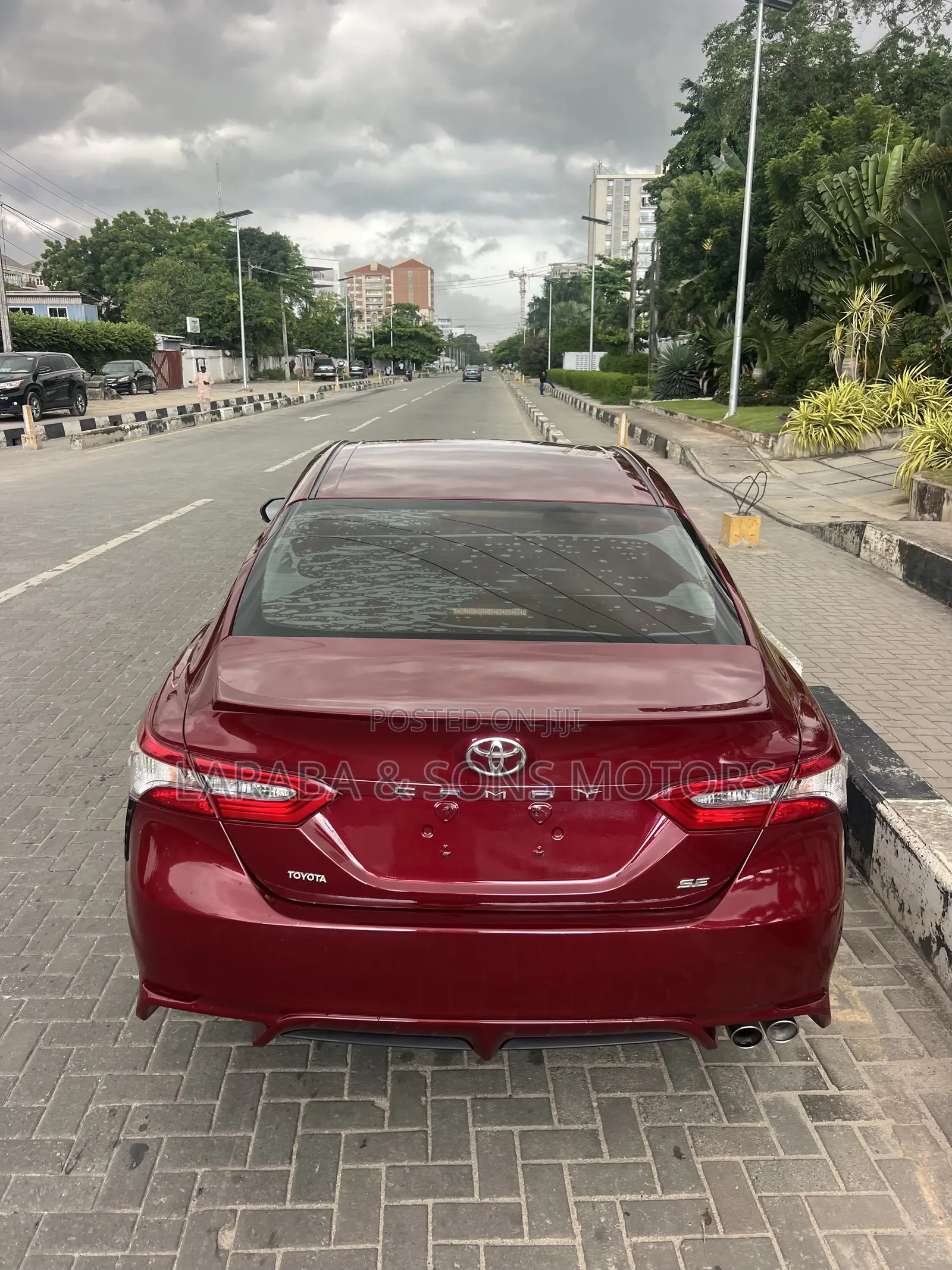 Toyota Camry SE (2.5L 4cyl 8A) 2019 Red