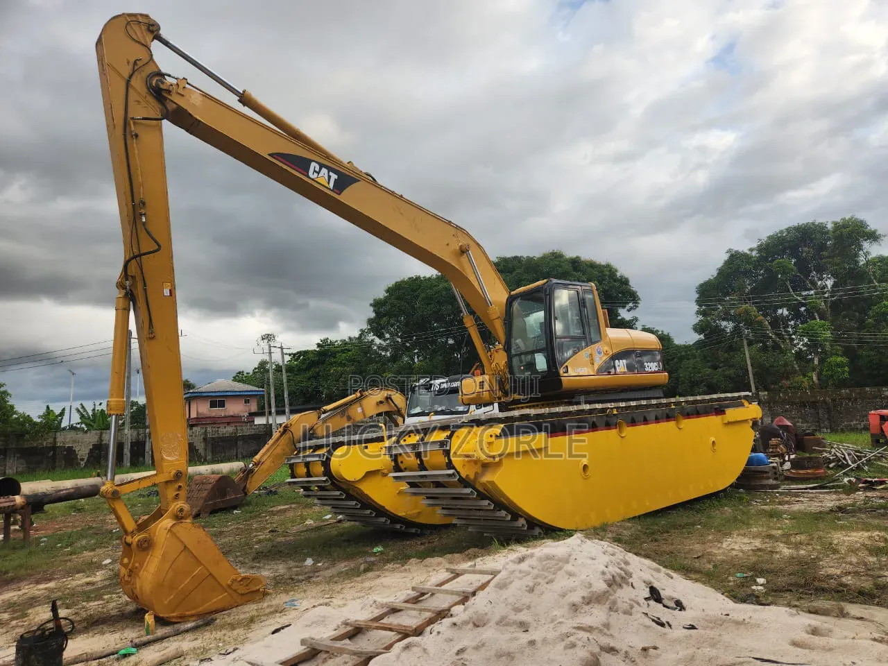 Wilco Swamp Buggy With 325cl Excavator for Sale