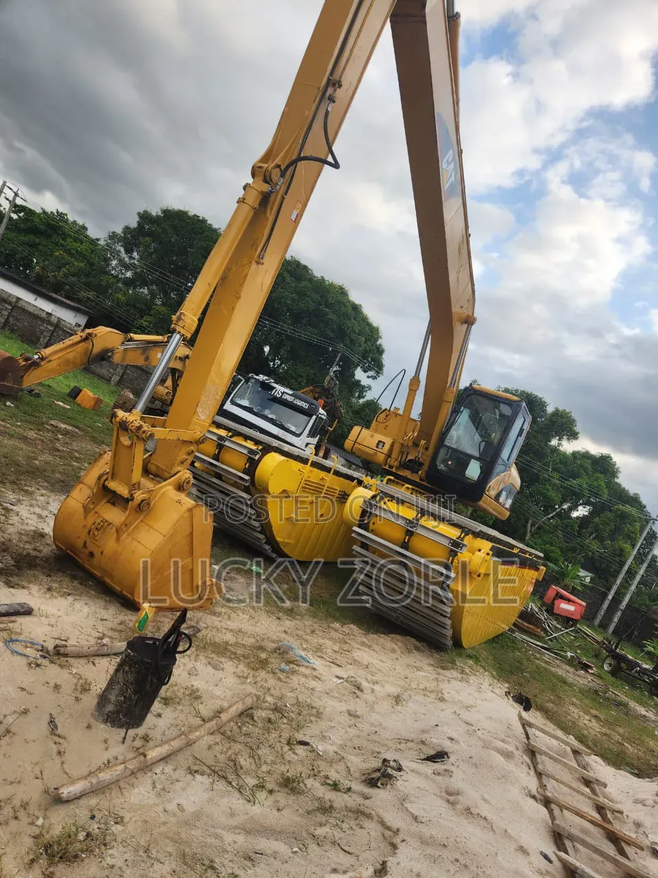 Wilco Swamp Buggy With 325cl Excavator for Sale