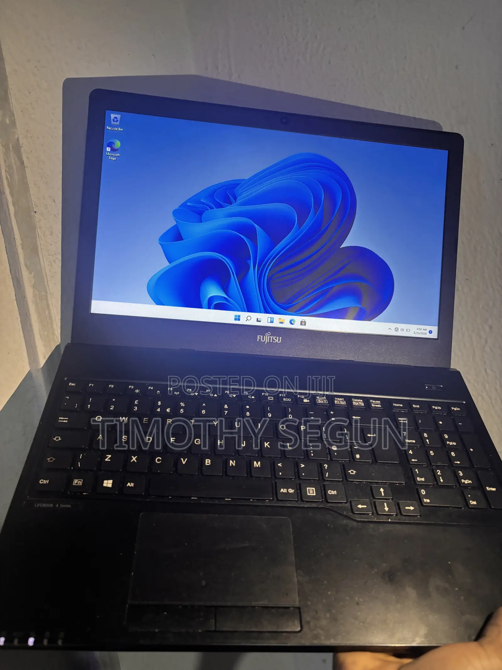 Laptop Fujitsu Lifebook A555 8GB Intel Core i3 HDD 1T
