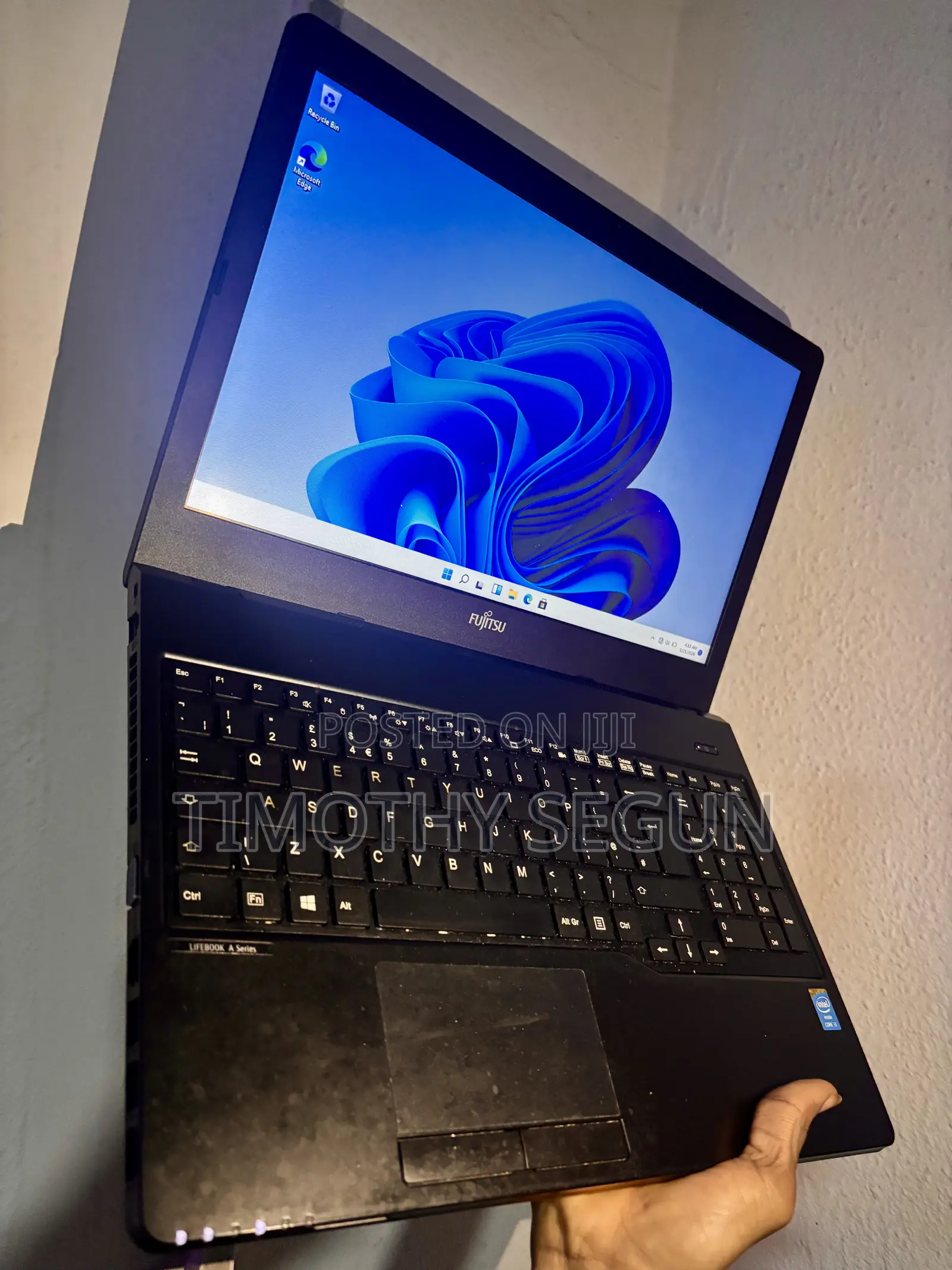 Laptop Fujitsu Lifebook A555 8GB Intel Core i3 HDD 1T