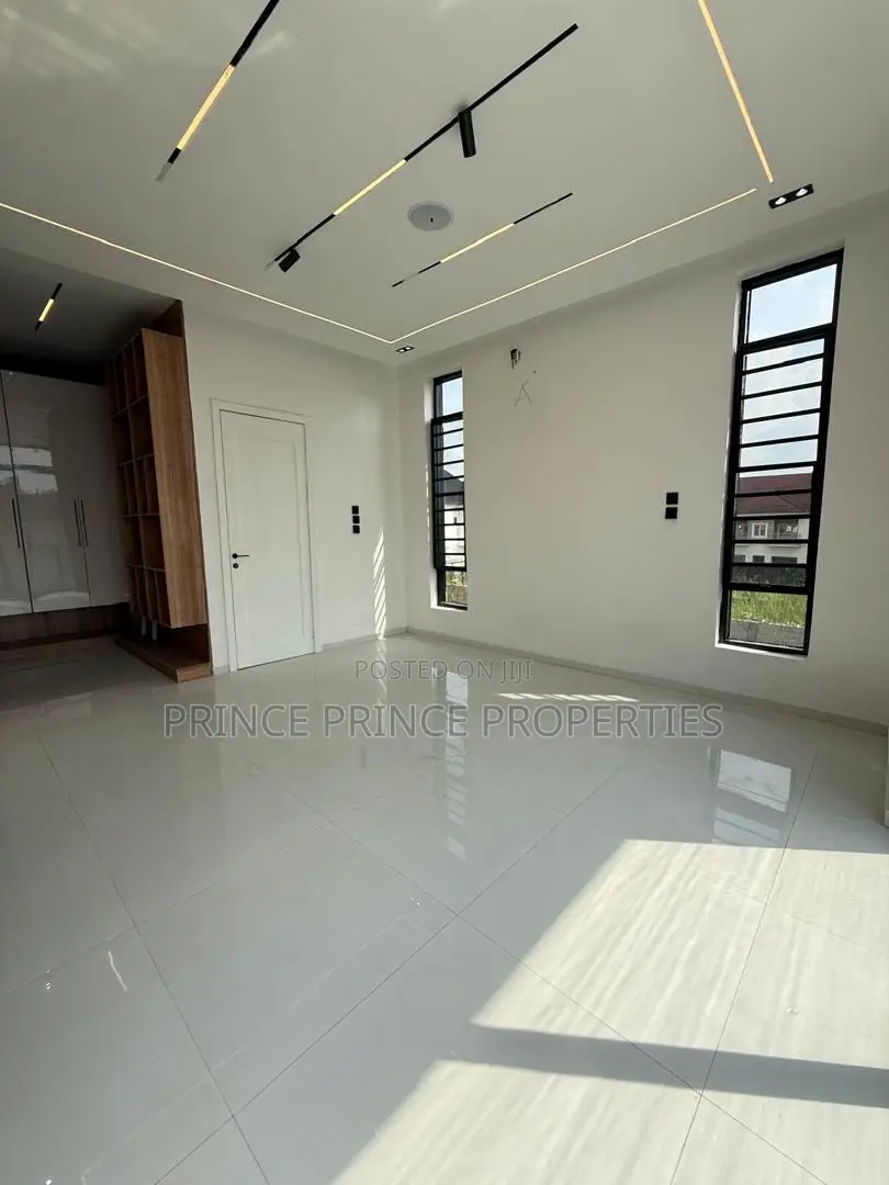 Furnished 5bdrm Duplex in Garden Estate for sale