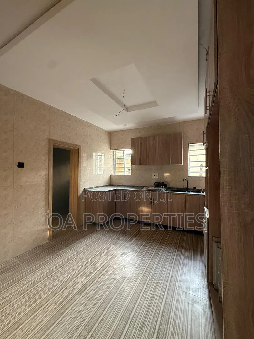 3bdrm Duplex in Ibadan for sale