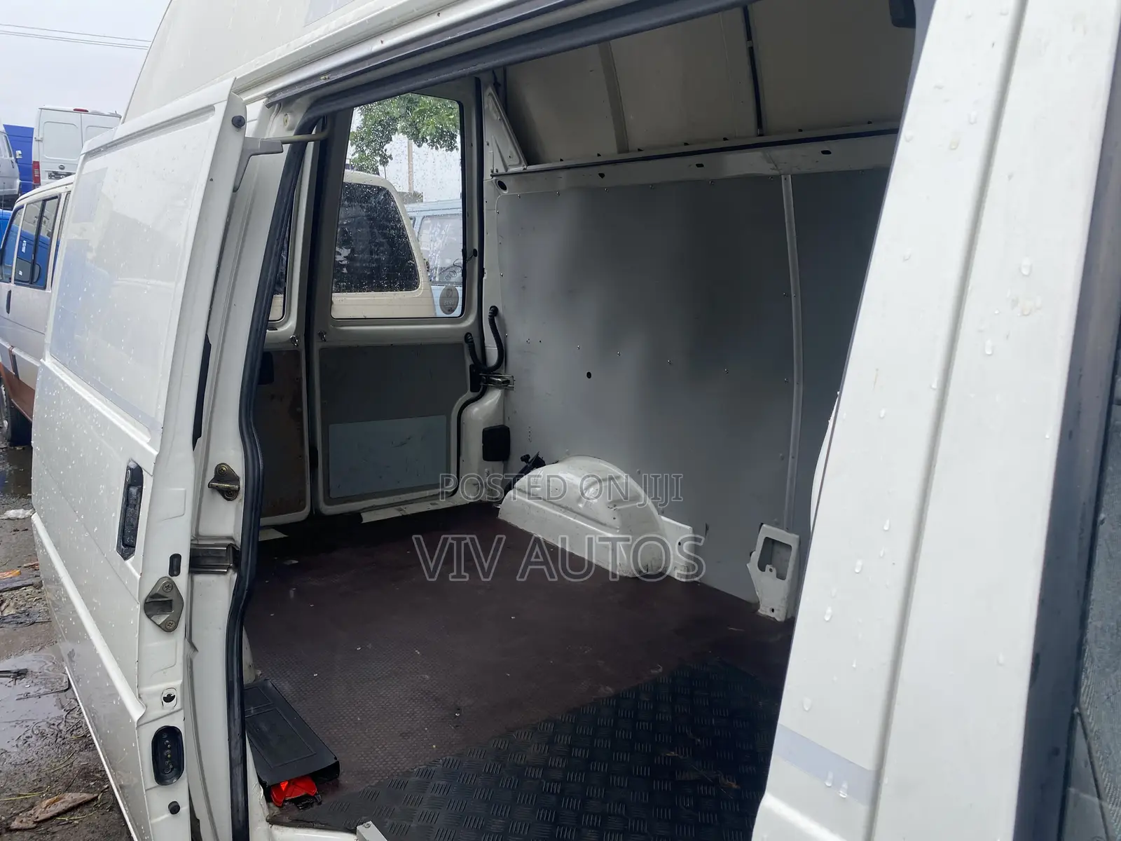 Volkswagen Transporter 2000 White