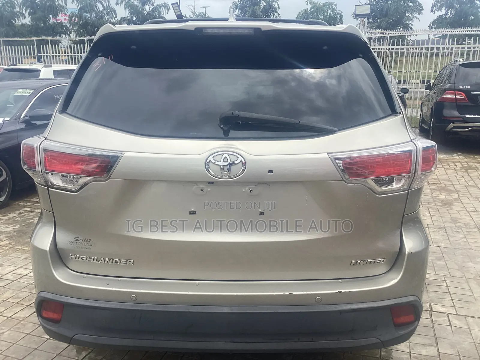 Toyota Highlander Limited Platinum V6 4x2 (3.5L 6cyl 6A) 2016 Gray