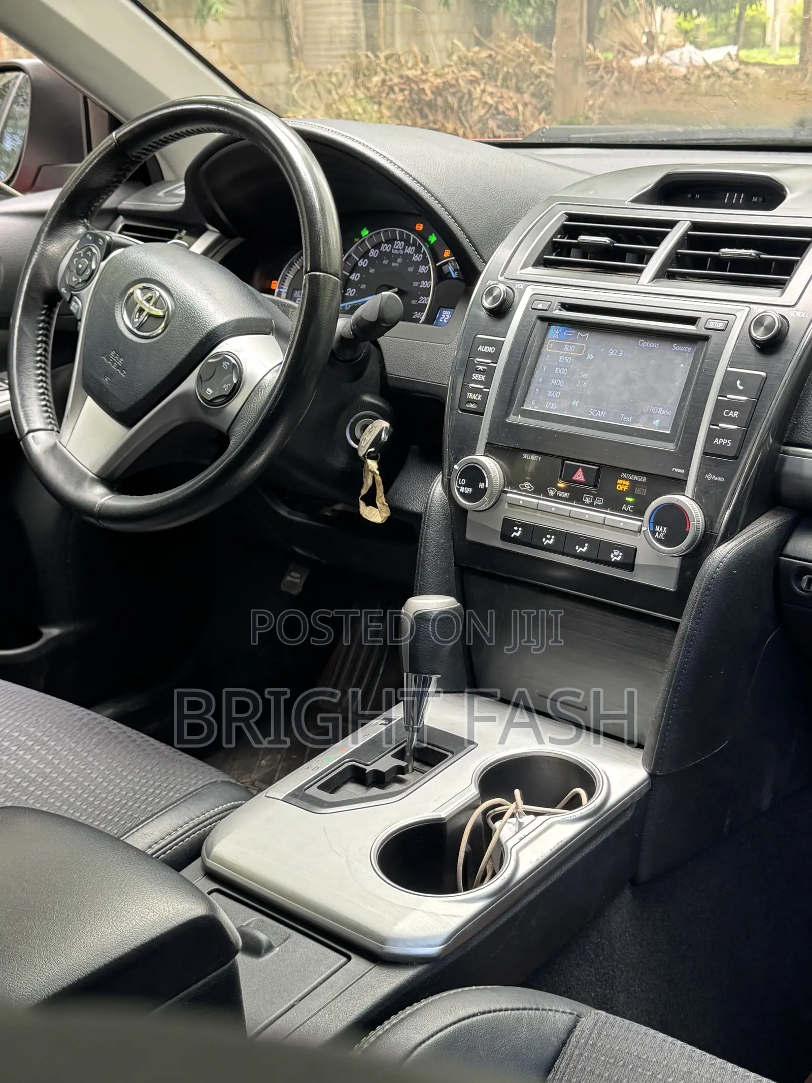 Toyota Camry SE 4dr Sedan (2.5L 4cyl 6A) 2013 Red