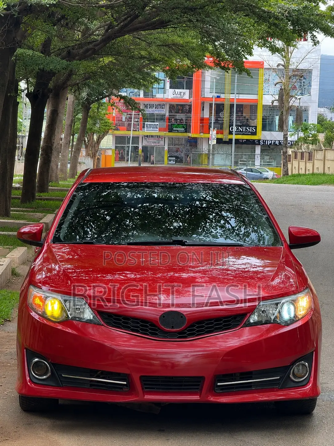Toyota Camry SE 4dr Sedan (2.5L 4cyl 6A) 2013 Red