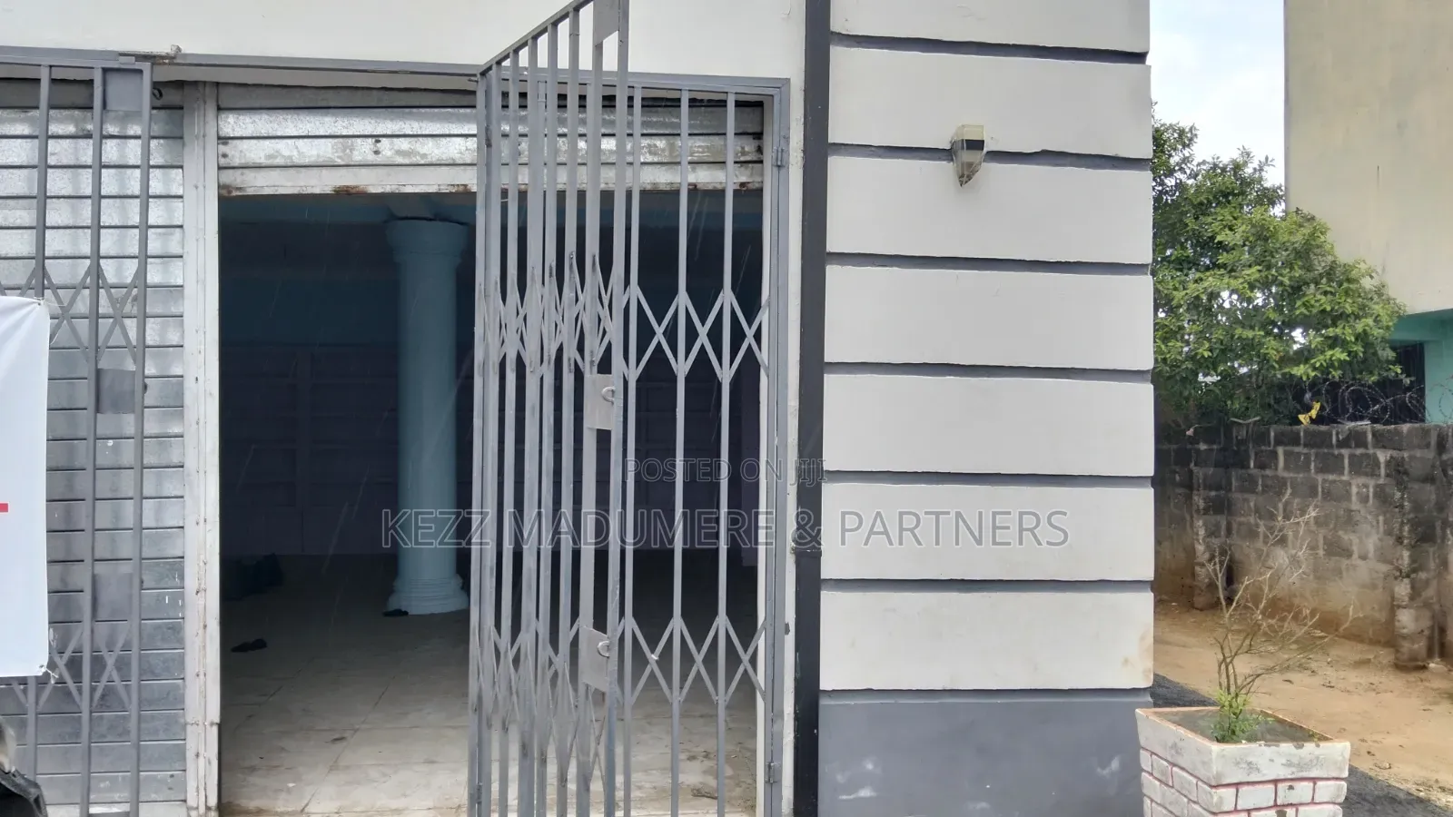 To Let Shop : Ground Floor Shop at Choba, Ph