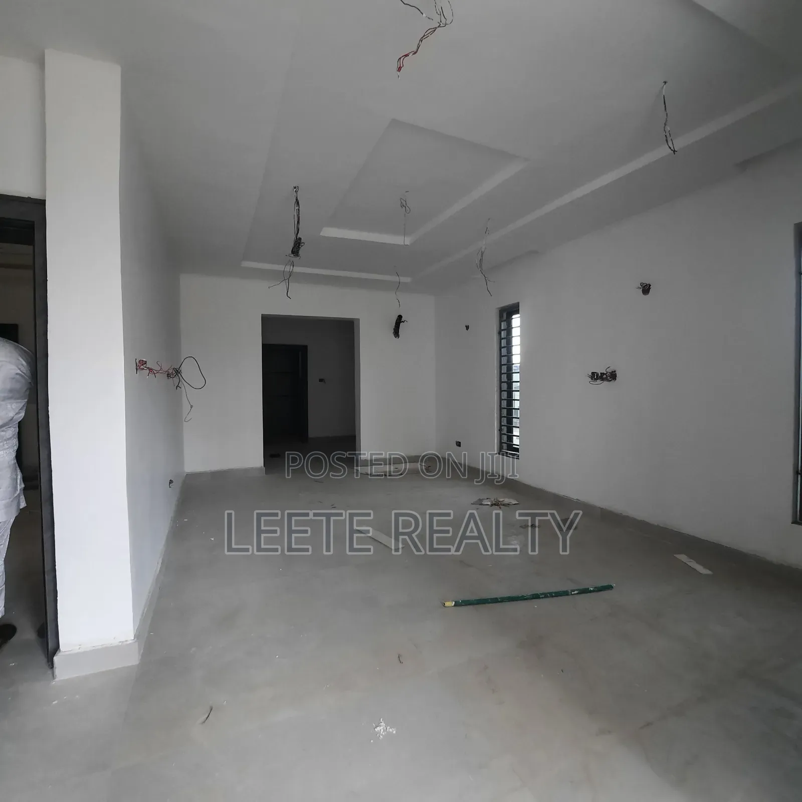 5bdrm Duplex in Mabushi for sale