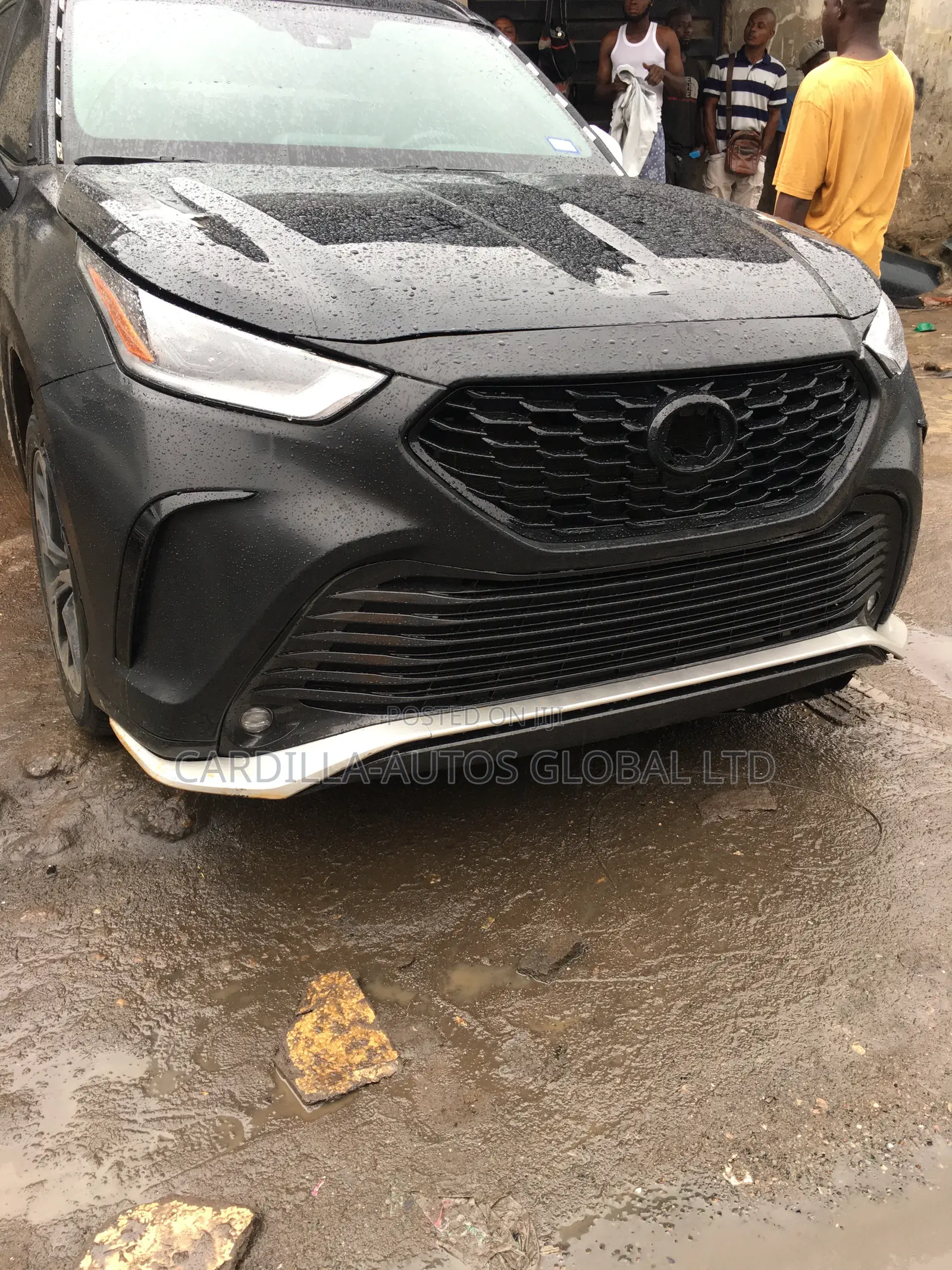 Complete Front Bumper With Headlights Highlander 2022