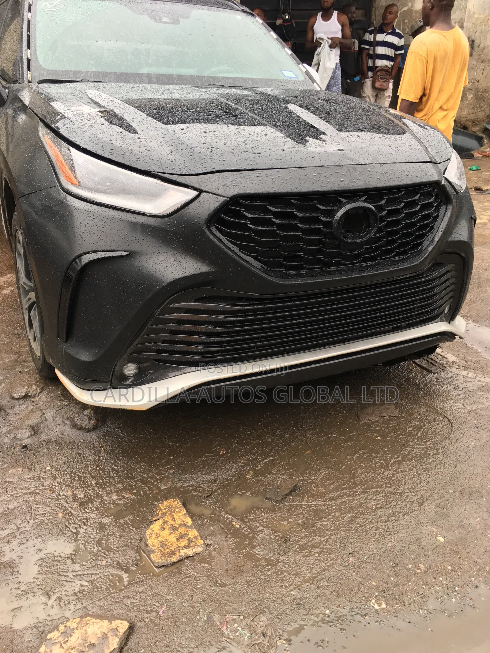 Complete Front Bumper With Headlights Highlander 2022