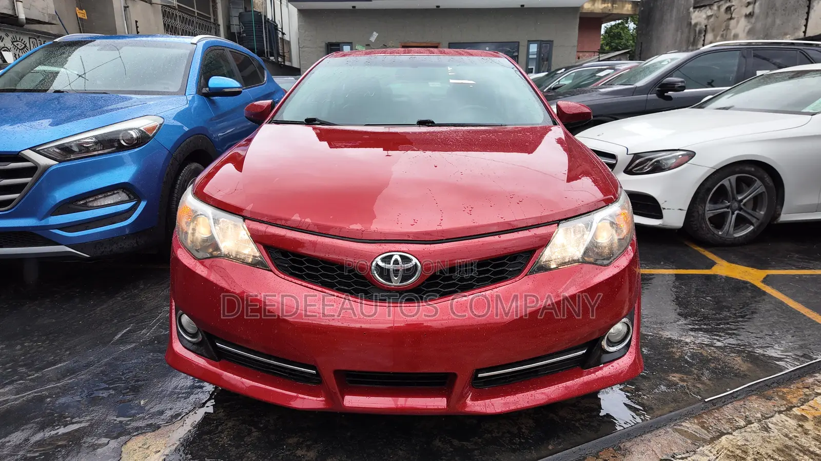 Toyota Camry SE 4dr Sedan (2.5L 4cyl 6A) 2013 Red