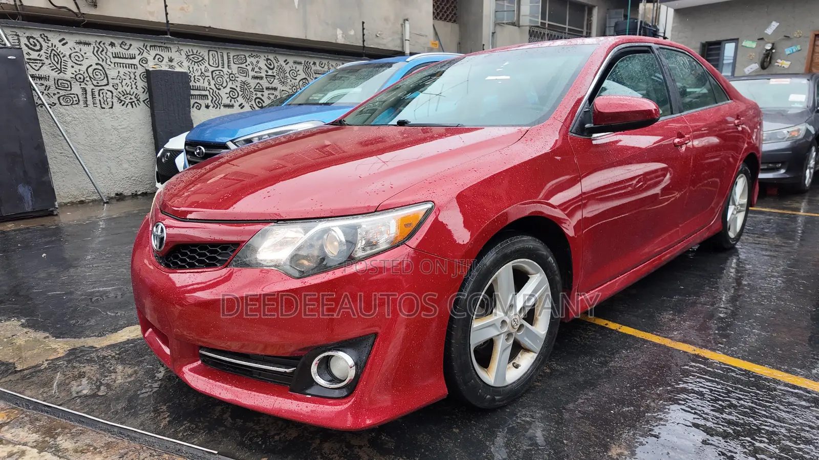 Toyota Camry SE 4dr Sedan (2.5L 4cyl 6A) 2013 Red