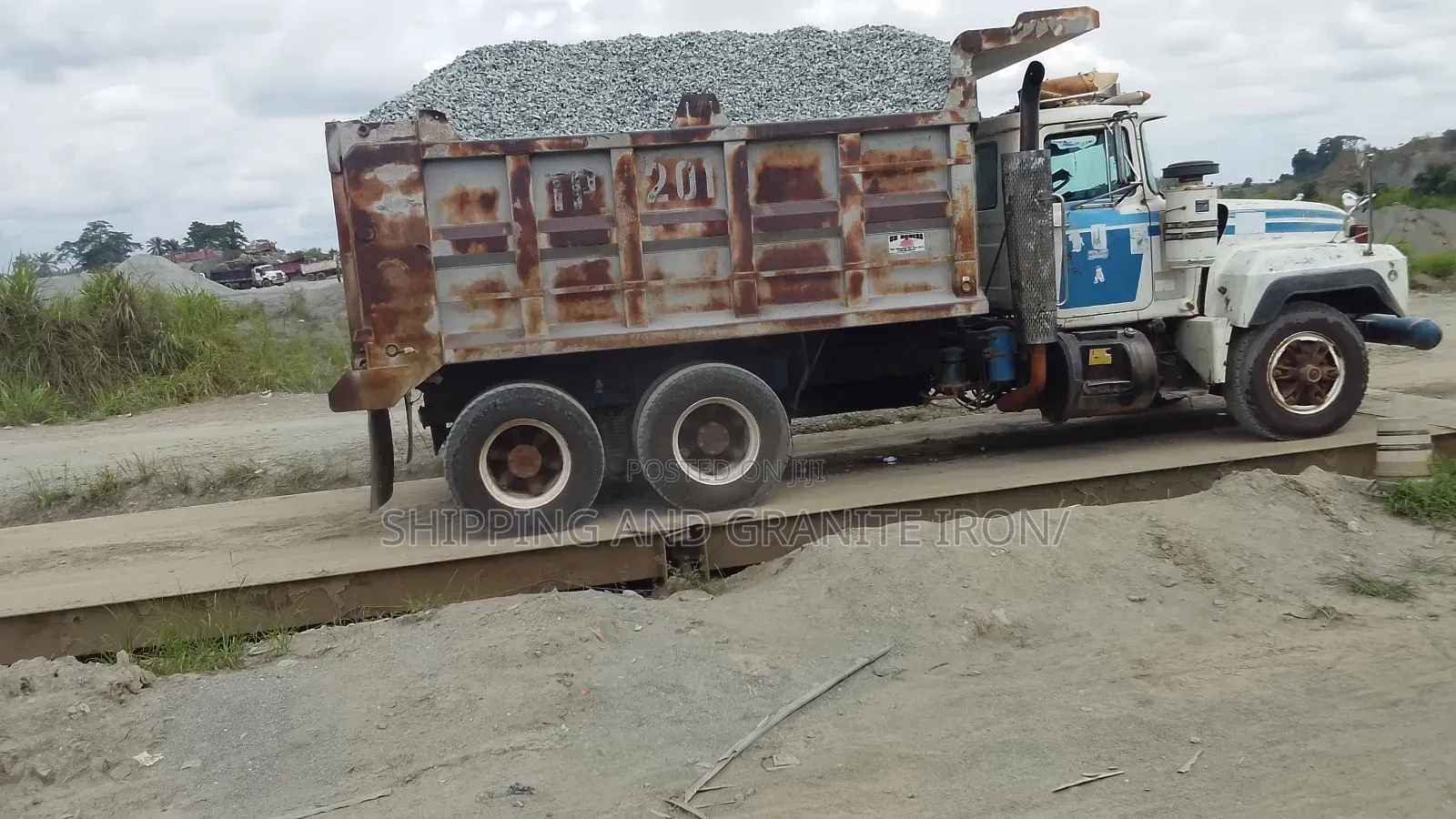 30 Tons of Gravel Cover