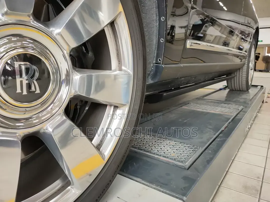 High Quality Certified Automatic Side Step Rolls Royce Cullinan