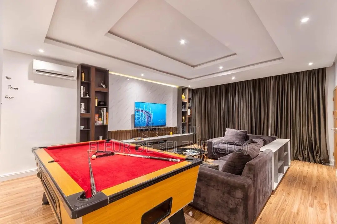 Luxurious Three Bedroom Duplex