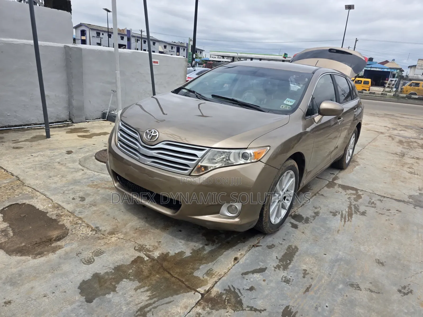 Toyota Venza Limited 2010 Gold