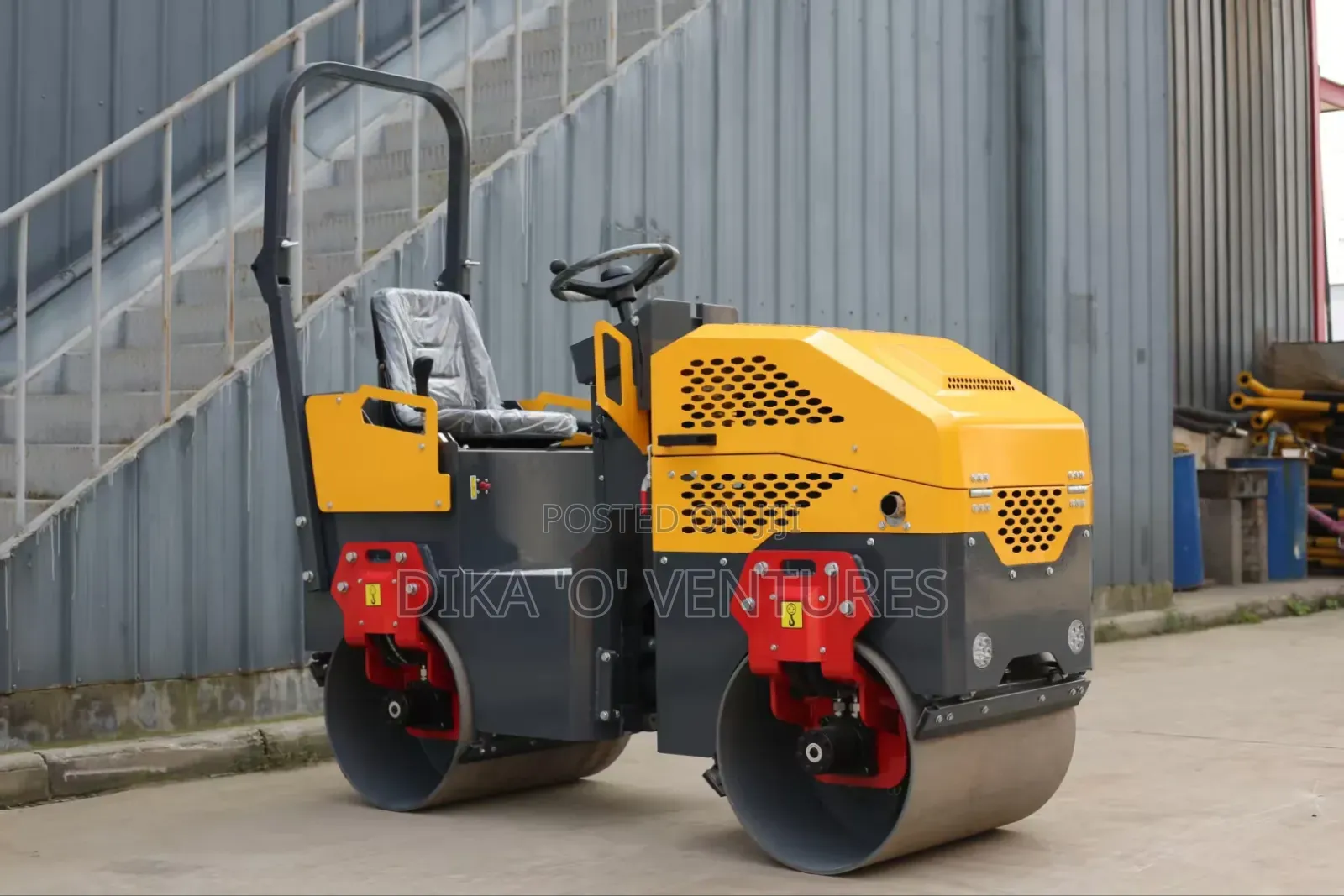 Double Drum Self-Propelled Diesel Vibratory Road Roller