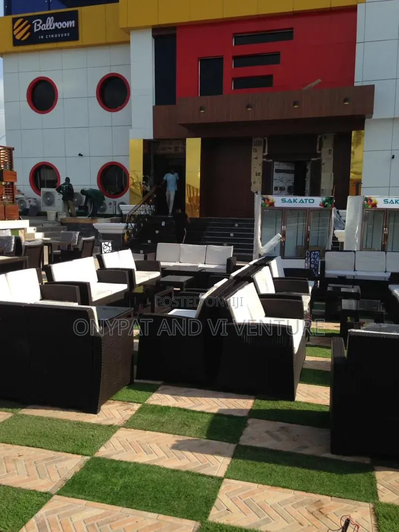Quality Office and Home Outdoor Indoor Beach Couch