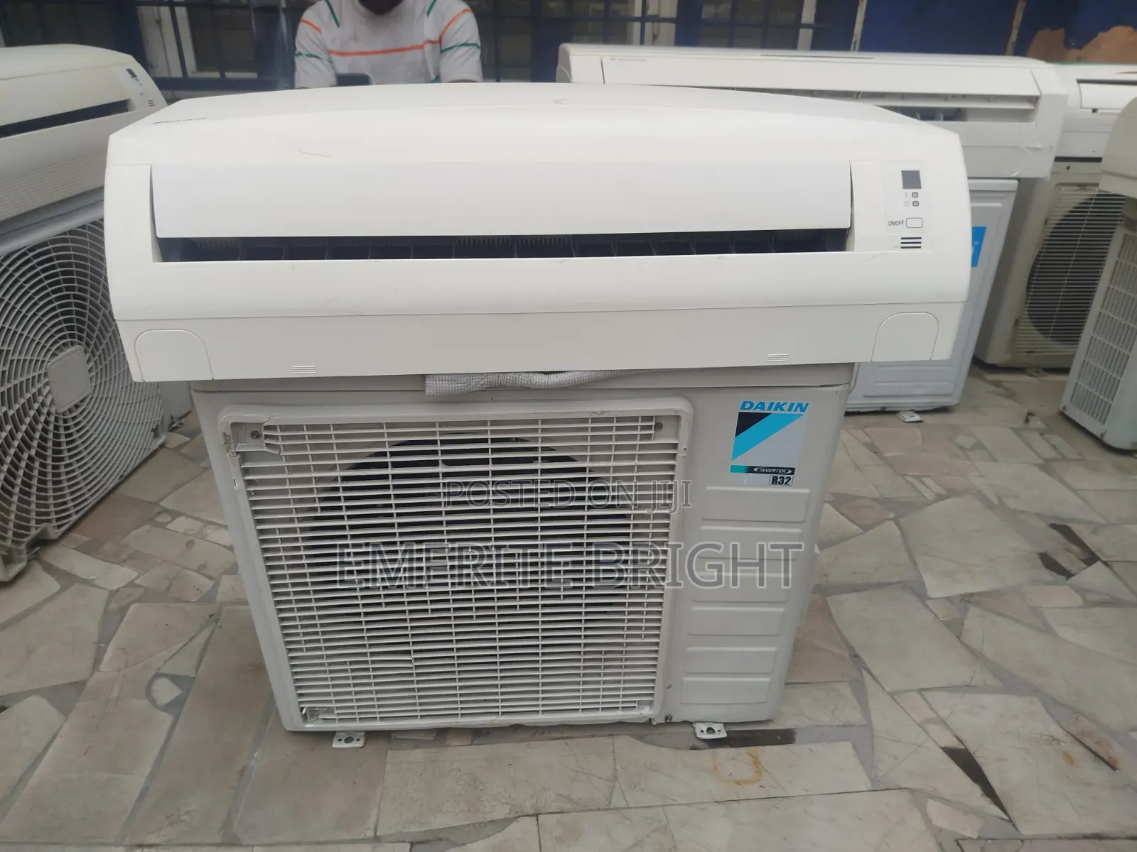 Daikin Inverter Ac R32gas 1.5hp