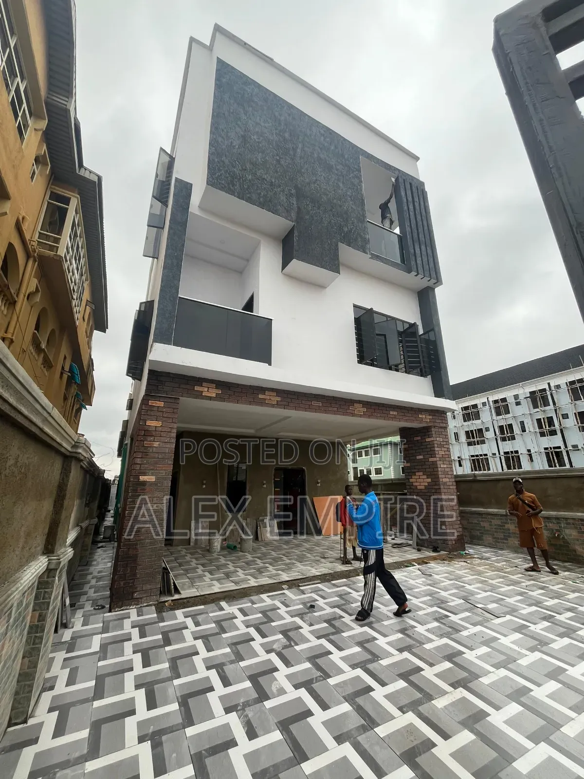 3bdrm Apartment in Ago Palace for rent