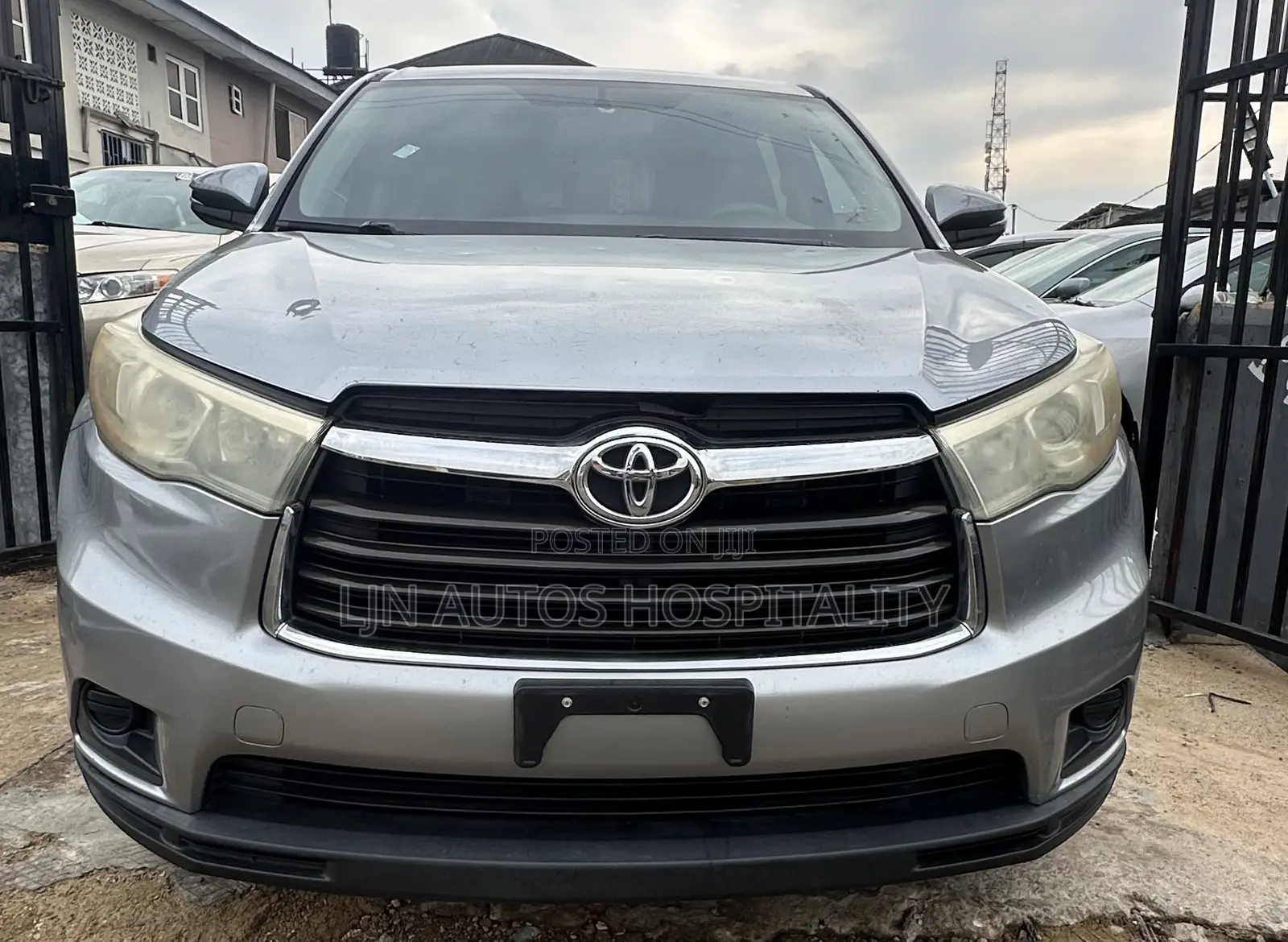 Toyota Highlander XLE 4dr SUV (3.5L 6cyl 6A) 2015 Gray
