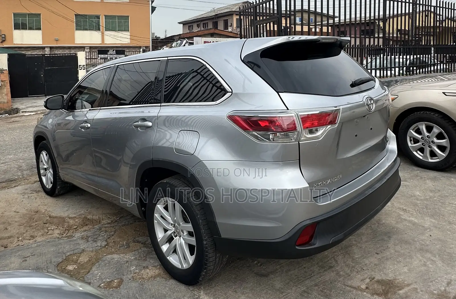 Toyota Highlander XLE 4dr SUV (3.5L 6cyl 6A) 2015 Gray