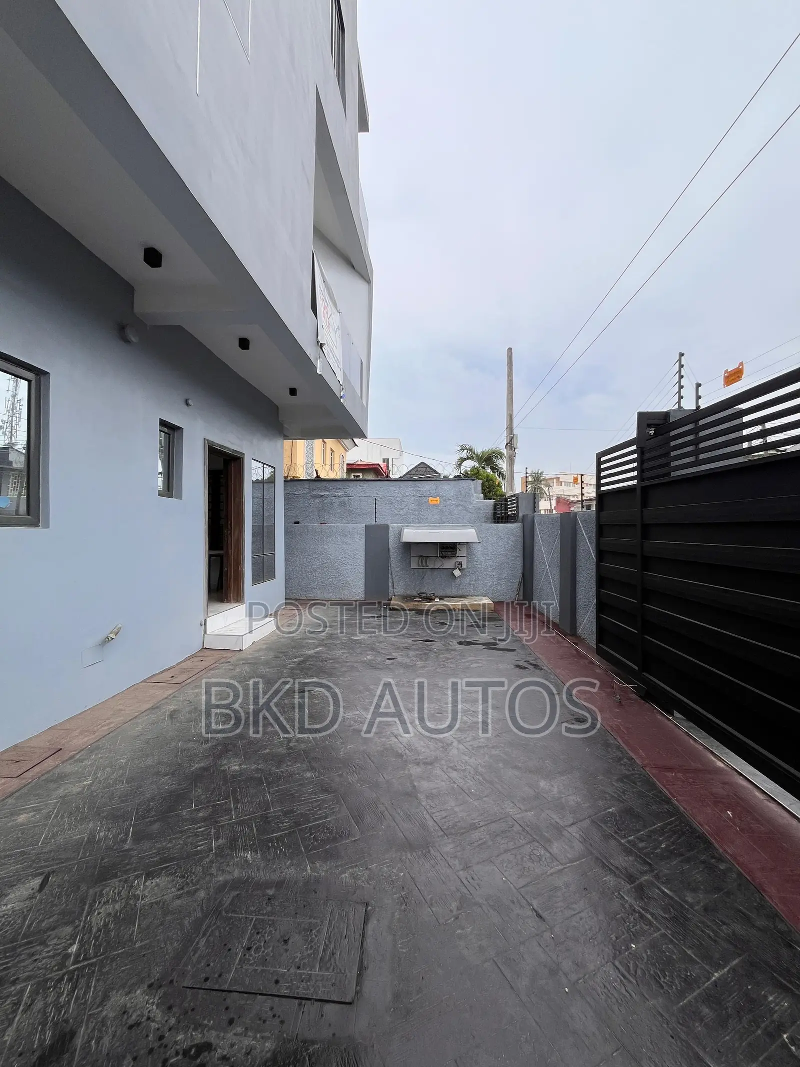 4bdrm Duplex in Ikeja for sale