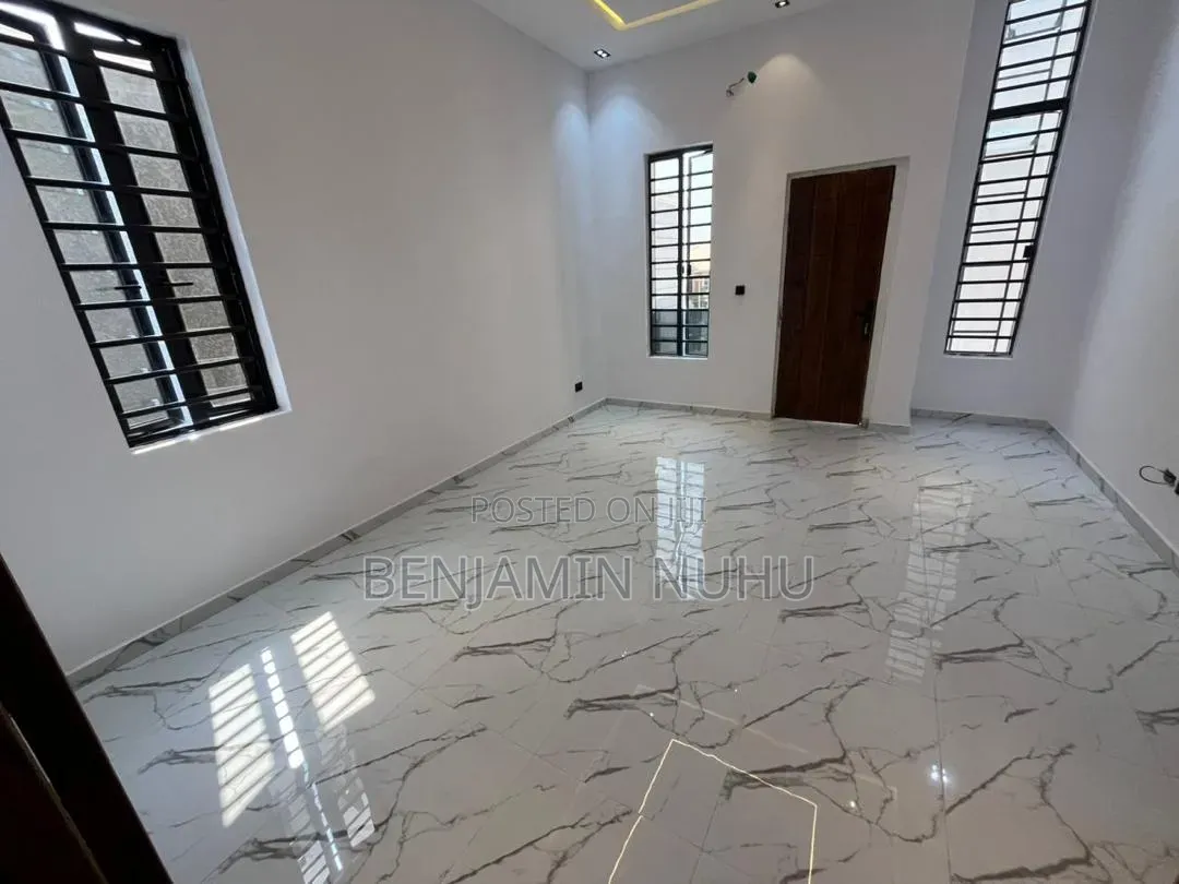 3bdrm Duplex in Happyland Estate, Olokonla for sale