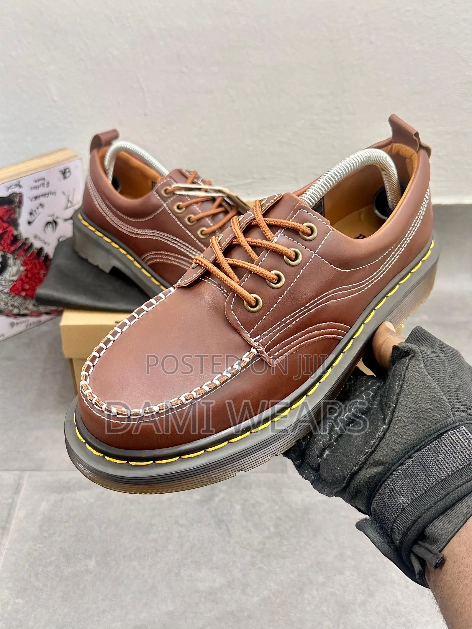 Dr Martens Brown Lowell