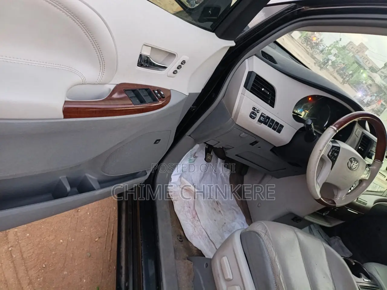 Toyota Sienna 2014 Black